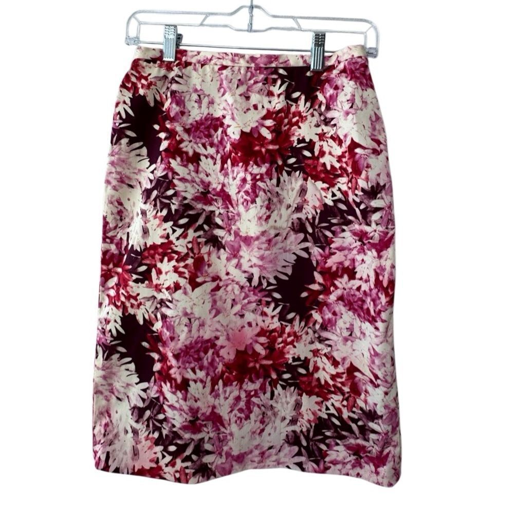 BCBG MaxAzria Pencil Skirt Floral Pink White Bold Pattern  SZ 6